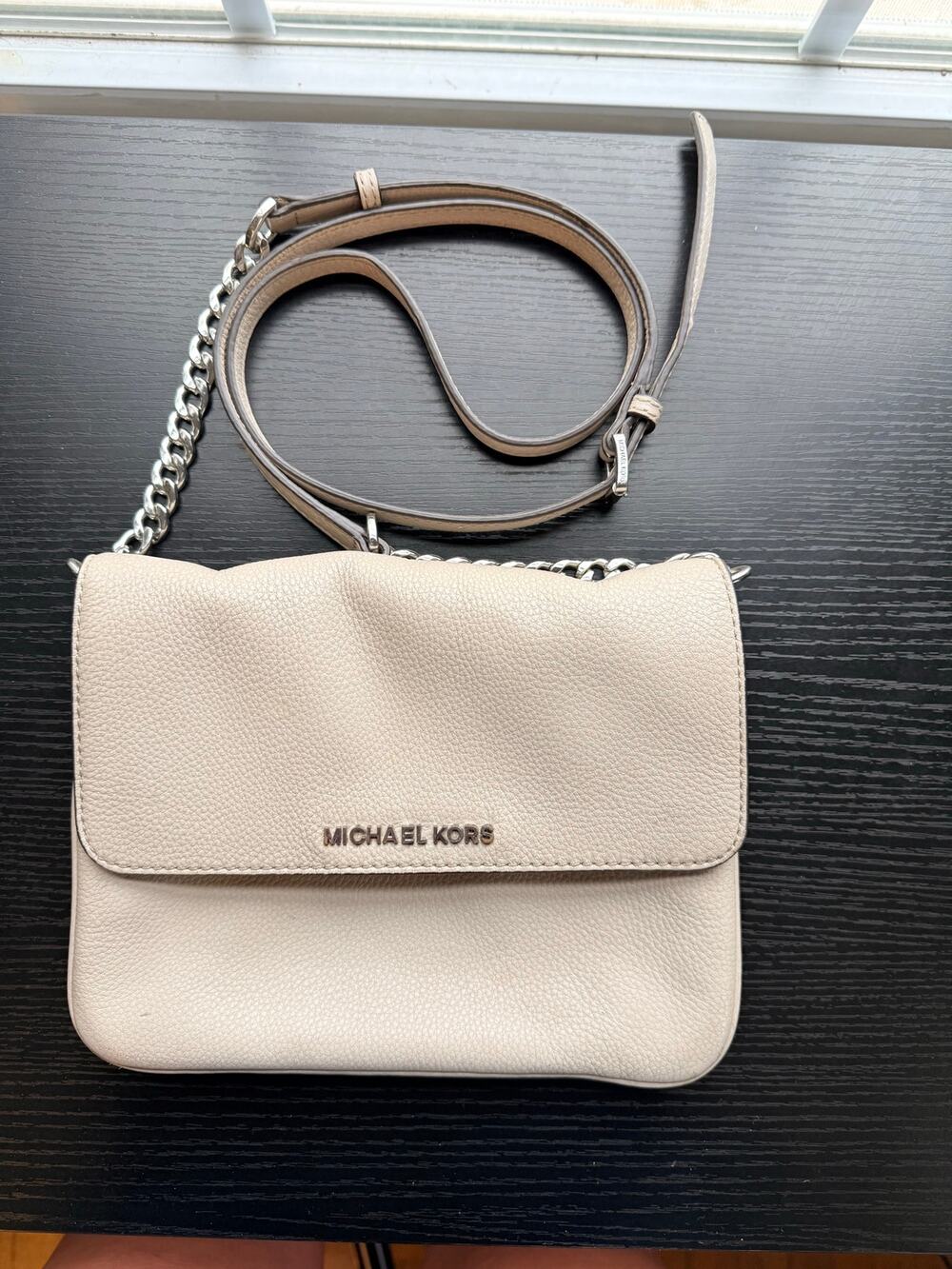 Michael Kors Beige Pebbled Leather Crossbody Wallet Chain Strap WOC Purse